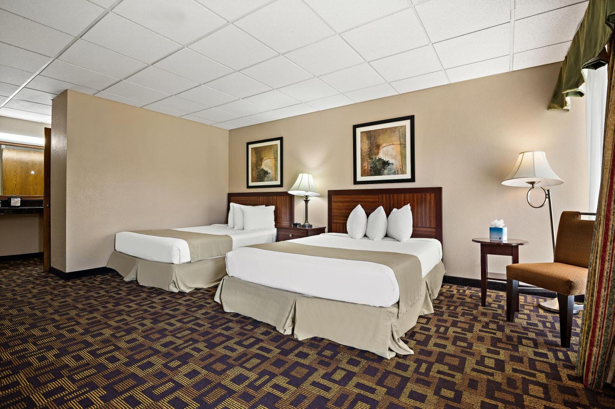 Rodeway Inn McPherson エクステリア 写真