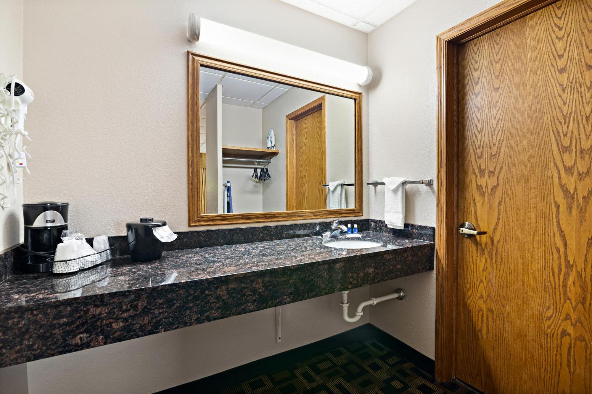 Rodeway Inn McPherson 部屋 写真